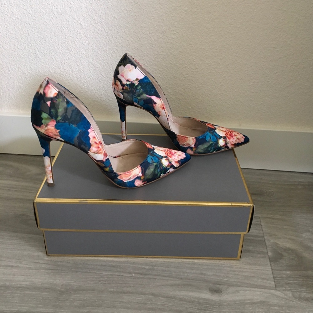 Louise et Cie: Floral print pumps size5 WORN ONCE